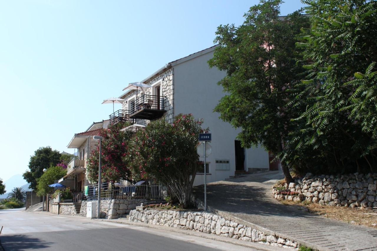 Apartments By The Sea Gradac, Makarska - 6661 Градац Экстерьер фото